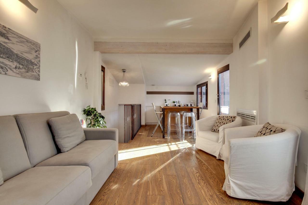 Modern Apartment Venice With Terrace Luaran gambar